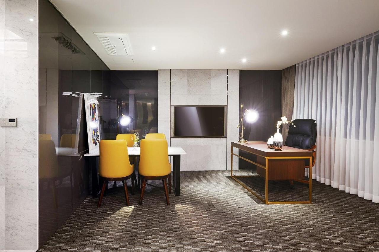 Jeongseon Intoraon Hotel Extérieur photo